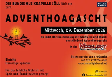 Ein Werbeplakat für ein Adventsveranstaltung in Söll. Es zeigt Informationen über die Veranstaltung, einschließlich Datum, Uhrzeit und Ort sowie Hinweise auf Glühwein und Musik.