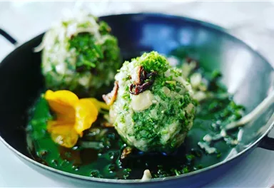 Au Hochalm Spinatknödel