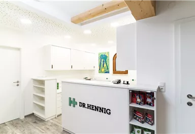 Dr-Hennig-Web_00007