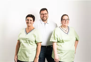 Dr. Hennig und Team