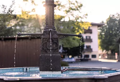 Ellmau_Trinkwasser-Brunnen_Florianibrunnen_Wilder Kaiser