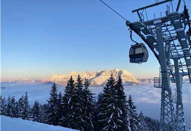 Gondeln Winter St. Johann Sonnenaufgang