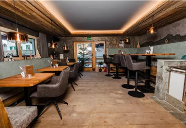 Scheffau_d'Schusterin_Bar_Cafe