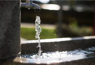 Scheffau_Trinkwasser-Brunnen_Armbecken Gemeinde Scheffau_Wilder Kaiser