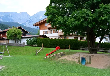 Spielplatz Volksschule Scheffau 2