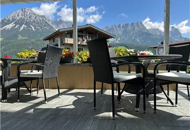 Terrasse mit Blick Relax Bar