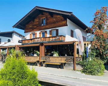 Aussenansicht Sommer 1