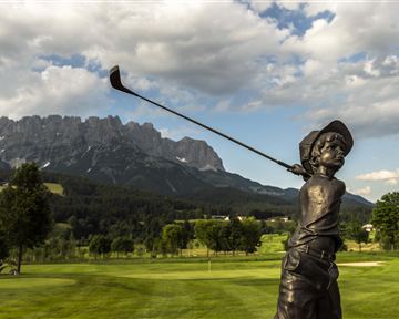 Golfer_Statue