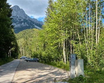 Scheffau_Parkplatz_Wegscheid Jägerwirt_Sommer
