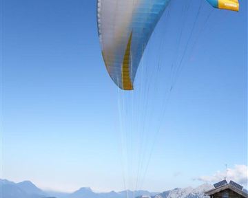 Söll_Fly 2 Paragleiten_Wilder Kaiser