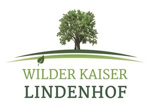 Ein Logo mit dem Schriftzug „Wilder Kaiser Lindenhof“ und einem stilisierten Baum. Die Farben sind grün und dezent, was Natur und Ruhe vermittelt.