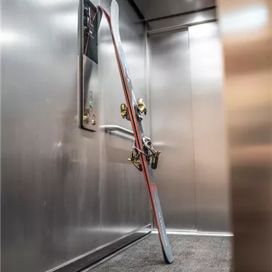 Das CasaGoingsport bietet einen Lift, welcher Sie bequem zu den beiden Appartements bringt.