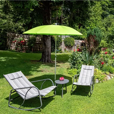 Large garden with many cozy corners, swing and horizontal bar, as well as a chicken coop. Accessible to all guests at any time.