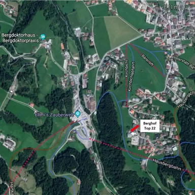 A map with an overview of the area around Berghof Top 22.
Important points, such as the Bergdoktor practice and various paths, are marked.