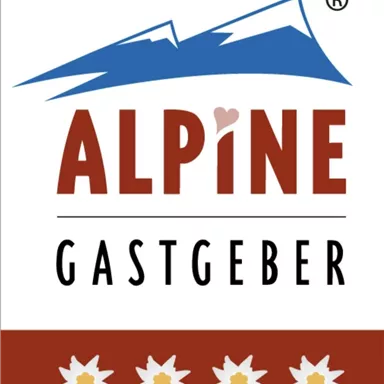 Ein Logo mit dem Schriftzug "ALPINE GASTGEBER" in Rot und Blau. Darunter sind vier weiße Edelweiß-Blumen abgebildet.