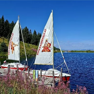 Zwei Segelboote am Brandstadl