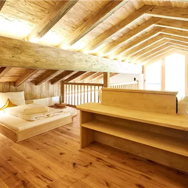 Wohlfühlen im nach oben offenen Schlafboden im Almchalet Weberhof.