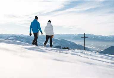 Scheffau_Winter_Wandern_Brandstadl_Gipfelkreuz