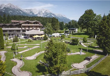 Söll_Franzlhof_Minigolf_Wilder Kaiser