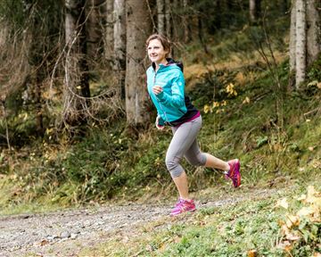Ellmau_Forstmeile_Fitness_neu_2021_ModelSusiFeyersinger_FotoMarieSombeek (78).jpg